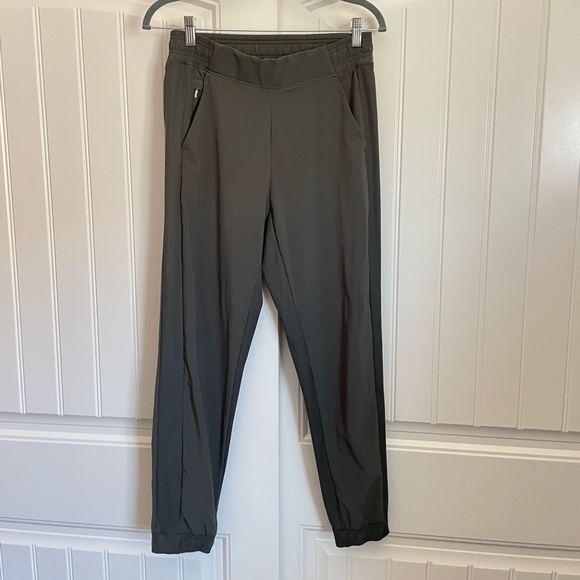 Athleta Brooklyn Jogger sage green high rise pant size small / 6 - Picture 1 of 6